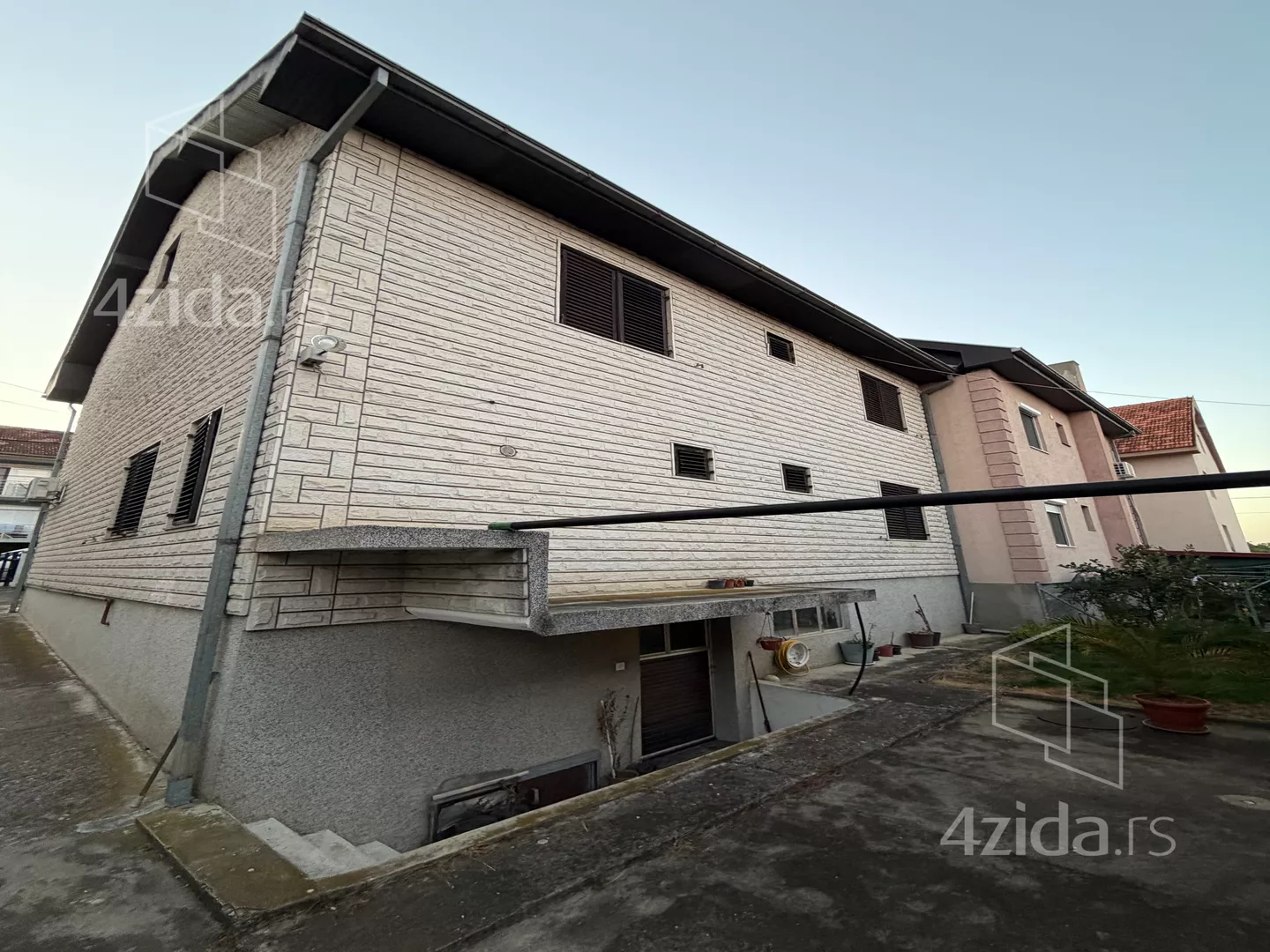3-etažna kuća | 4zida
