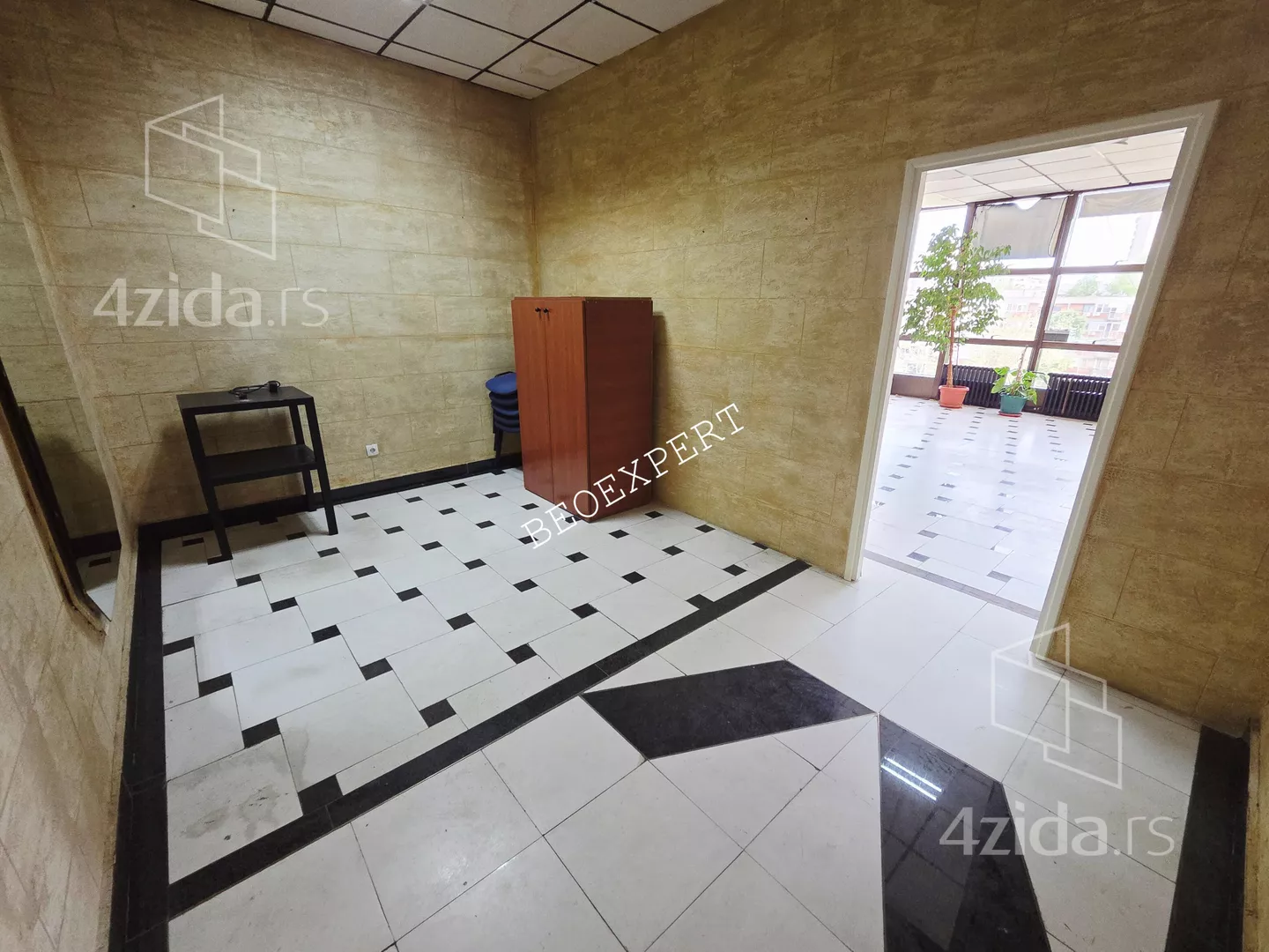 Poslovni prostor | 4zida