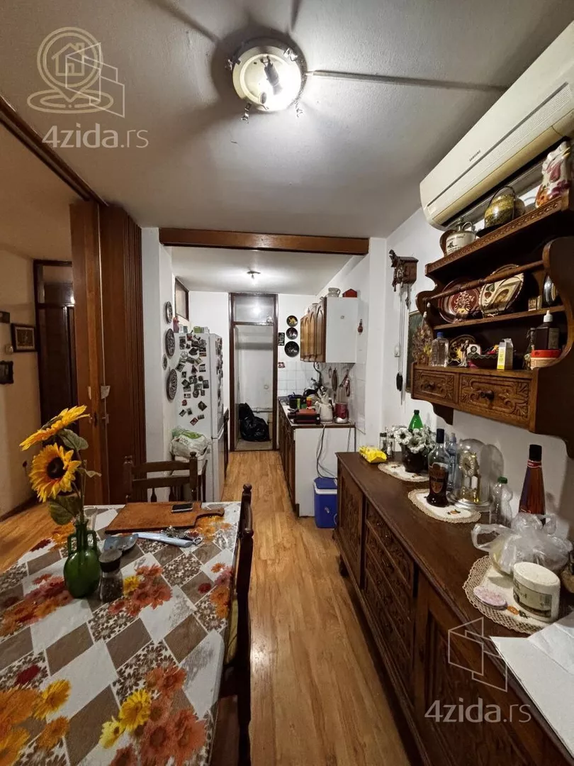 Troiposoban stan | 4zida