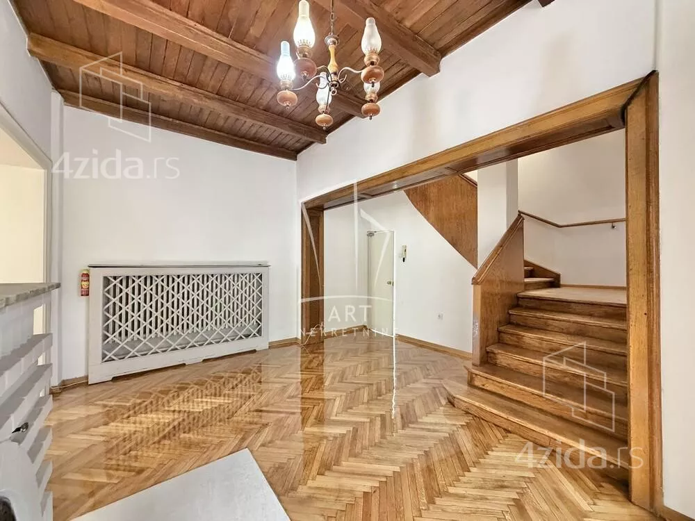 Šestosoban stan | 4zida