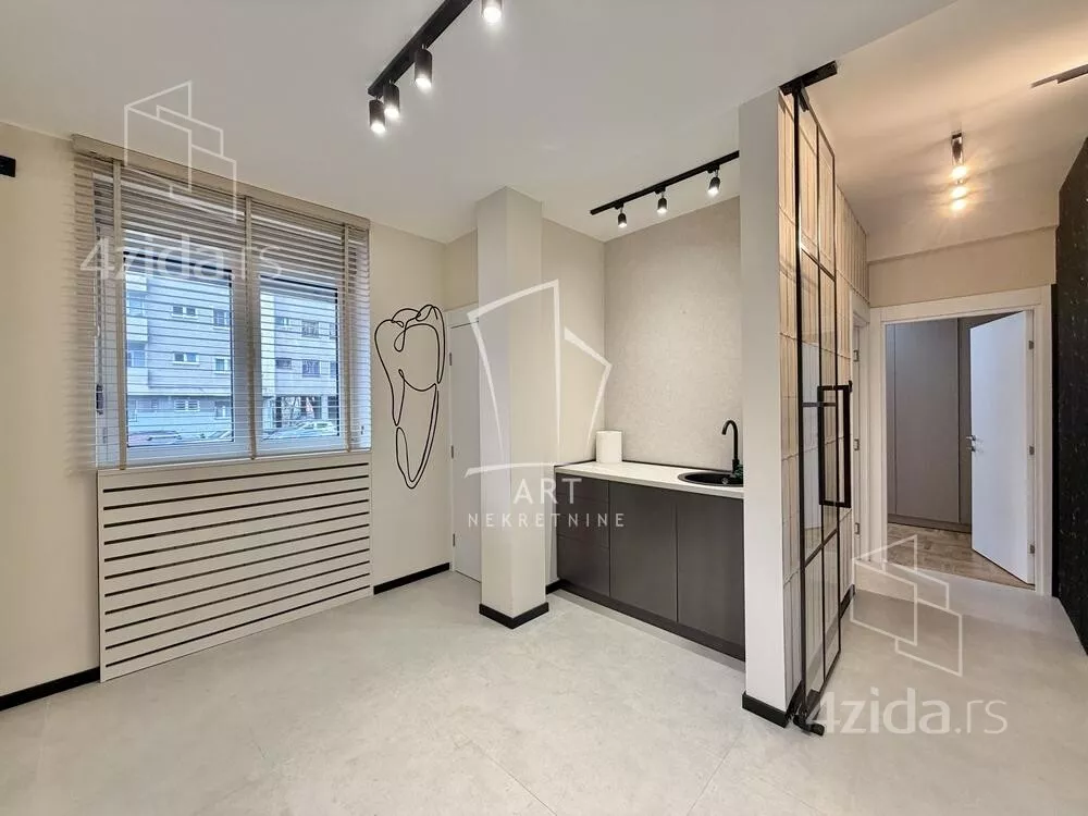 Poslovni prostor | 4zida