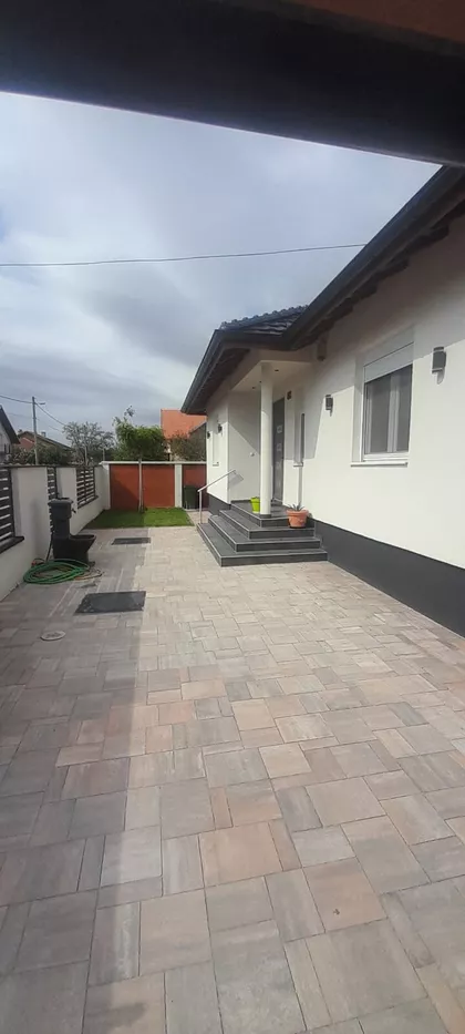 Milice Tomić | 4zida.rs