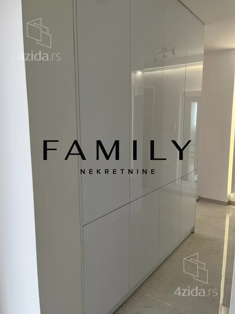 Četvoroiposoban stan | 4zida