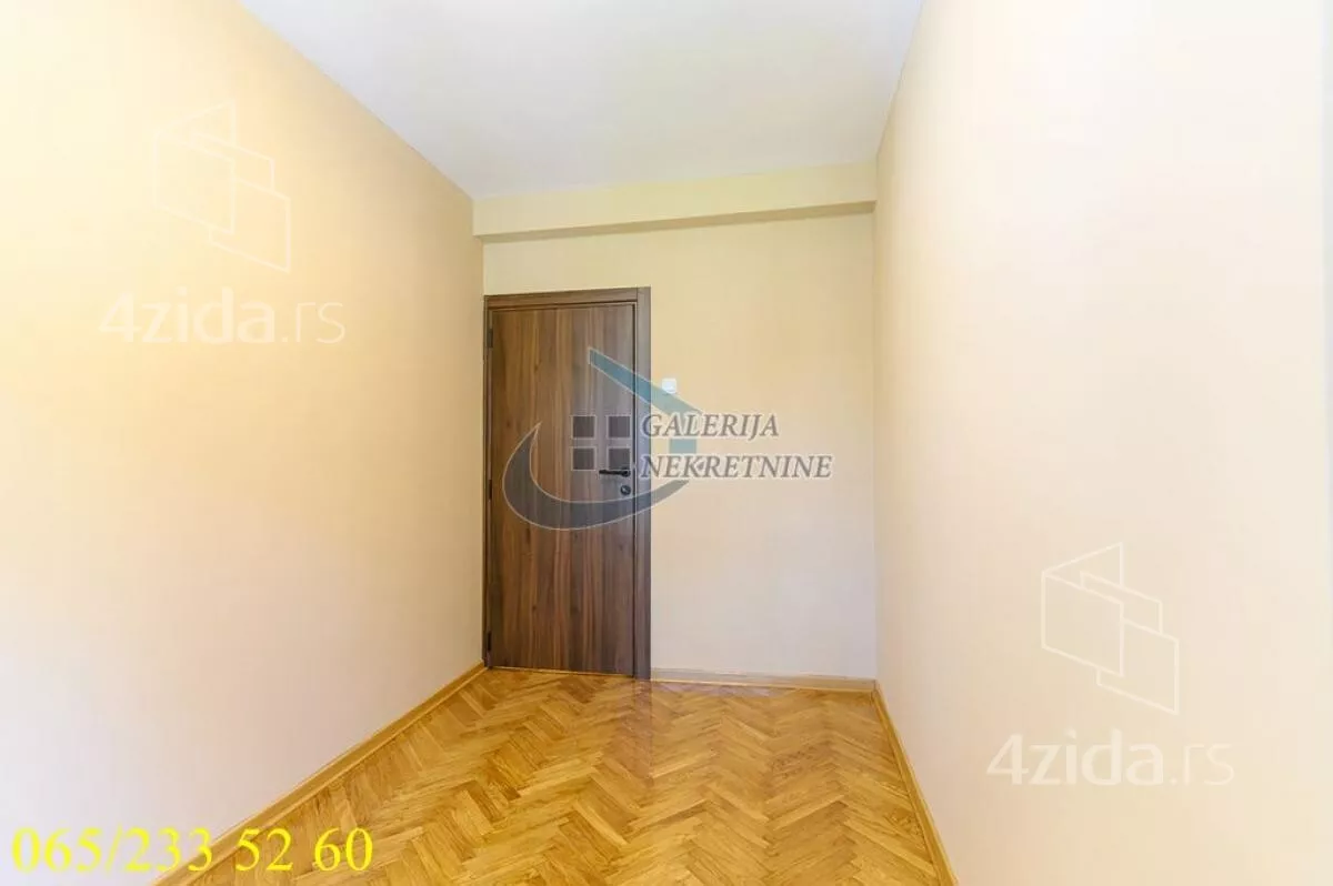 Četvoroiposoban stan | 4zida