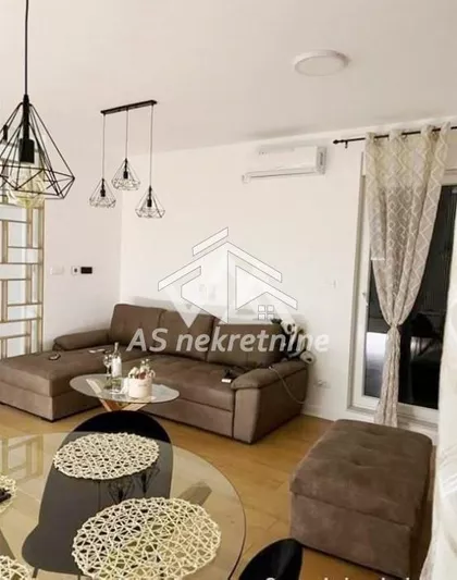 Vukov Spomenik | 4zida.rs