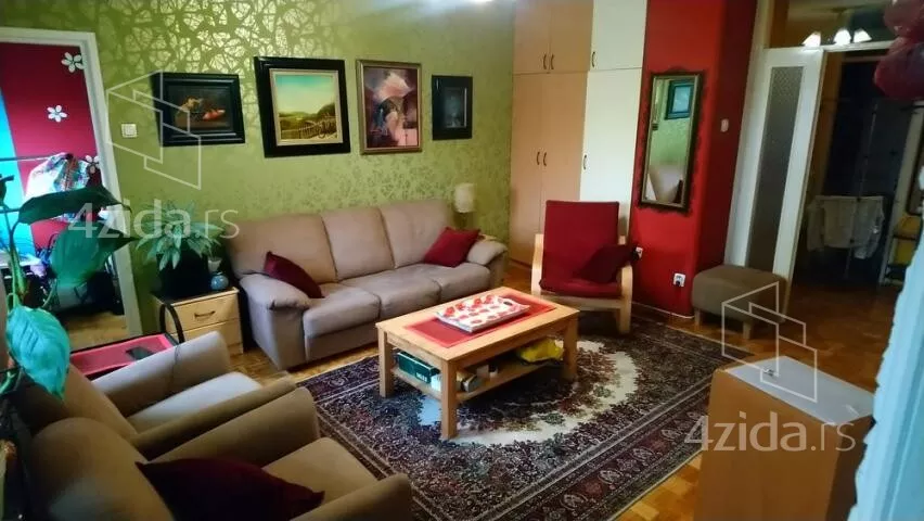 Troiposoban stan | 4zida