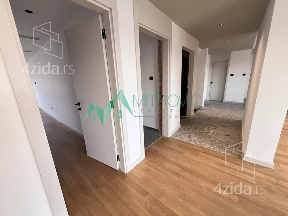 Petosoban stan | 4zida