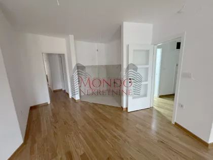 Dom Zdravlja | 4zida.rs