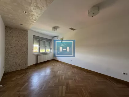Vašarište | 4zida.rs