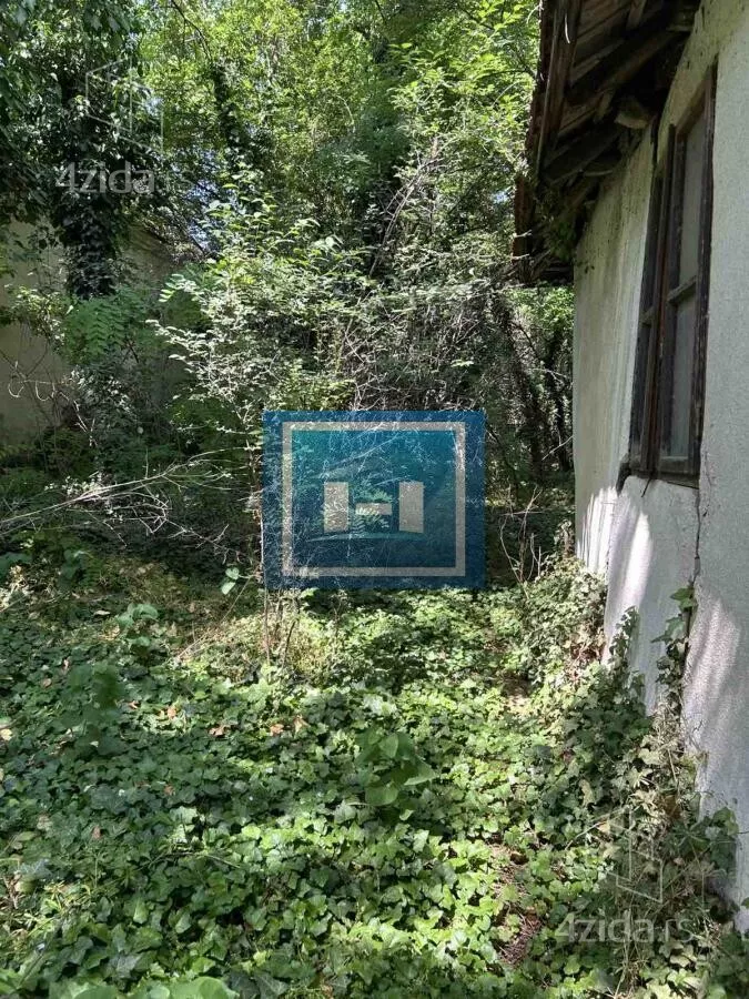 Plac | 4zida