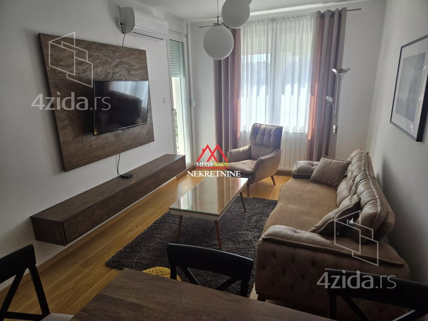 Jednoiposoban stan | 4zida