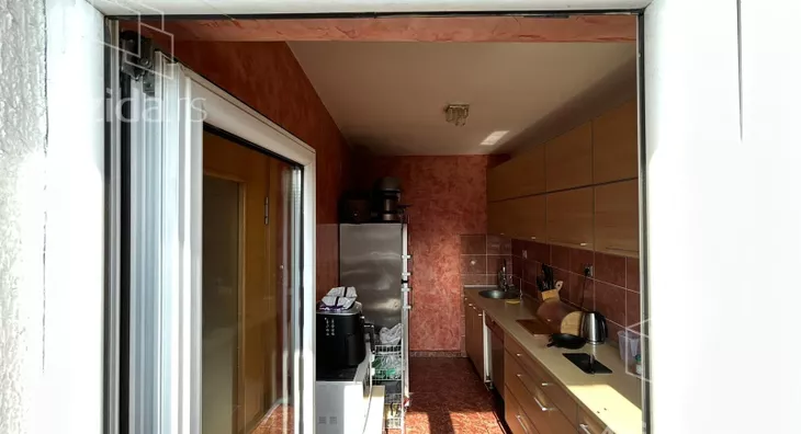 Četvoroiposoban stan | 4zida