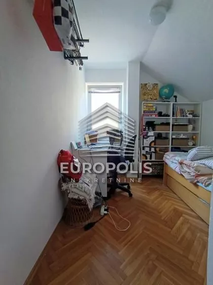 Novi Banovci | 4zida.rs