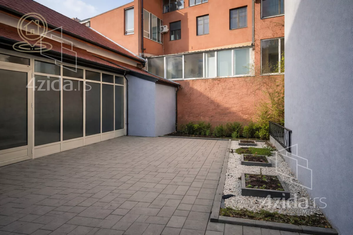 Poslovni prostor | 4zida