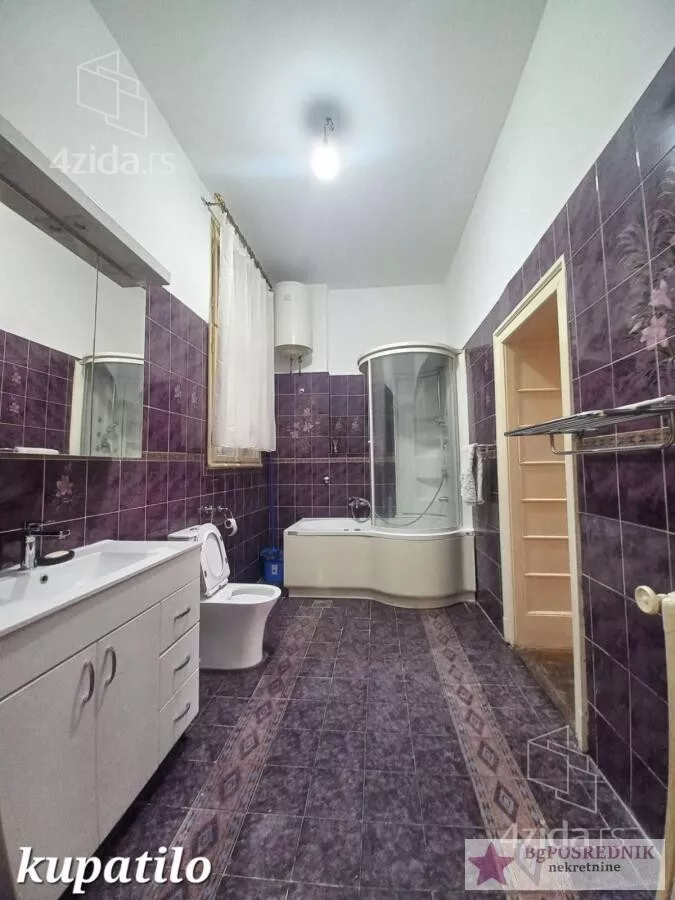 Četvoroiposoban stan | 4zida