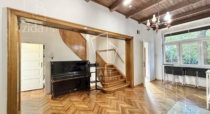 Šestosoban stan | 4zida