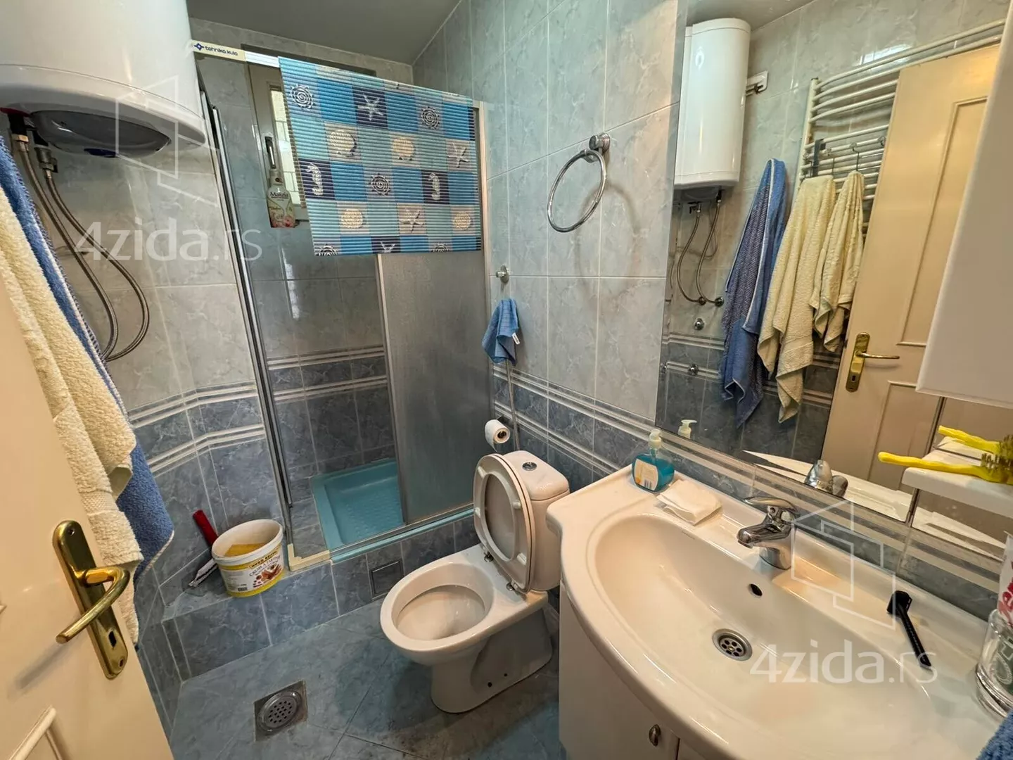 Troiposoban stan | 4zida