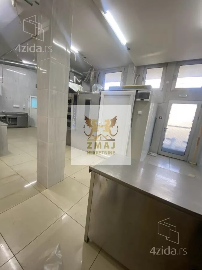 Poslovni prostor | 4zida