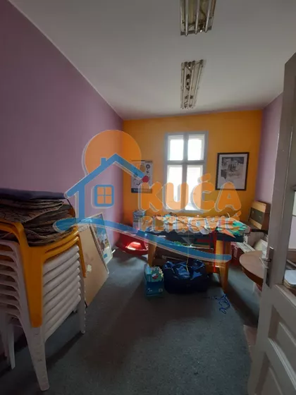 Prvomajska | 4zida.rs