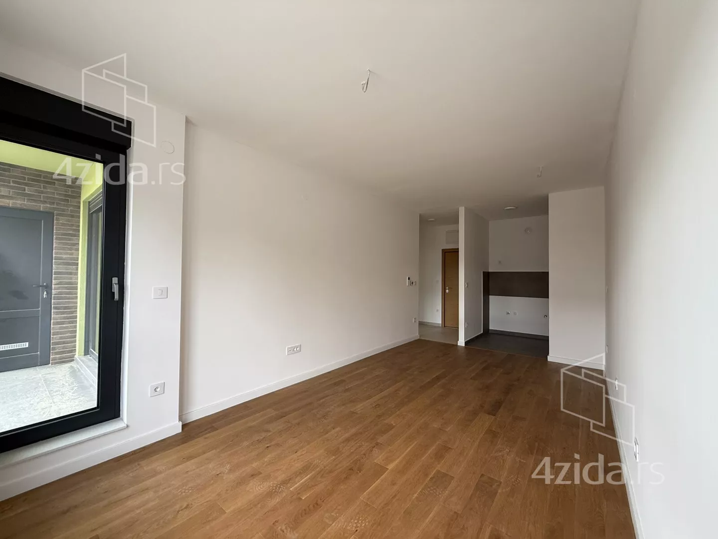 Jednoiposoban stan | 4zida