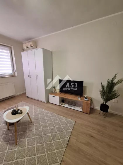 Valentina Vodnika | 4zida.rs