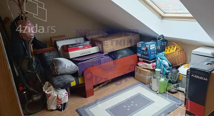 Petosoban stan | 4zida