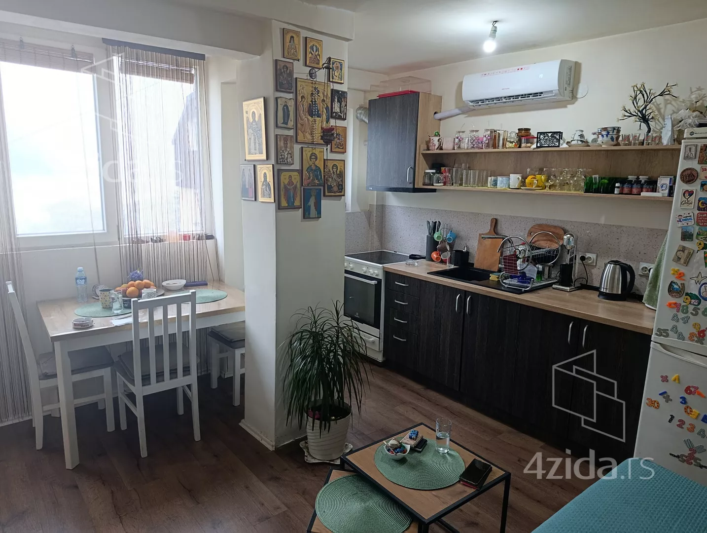 Dvoiposoban stan | 4zida