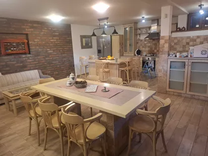 VUKICE MITROVIC | 4zida.rs