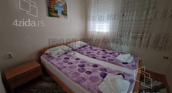 Troiposoban stan | 4zida