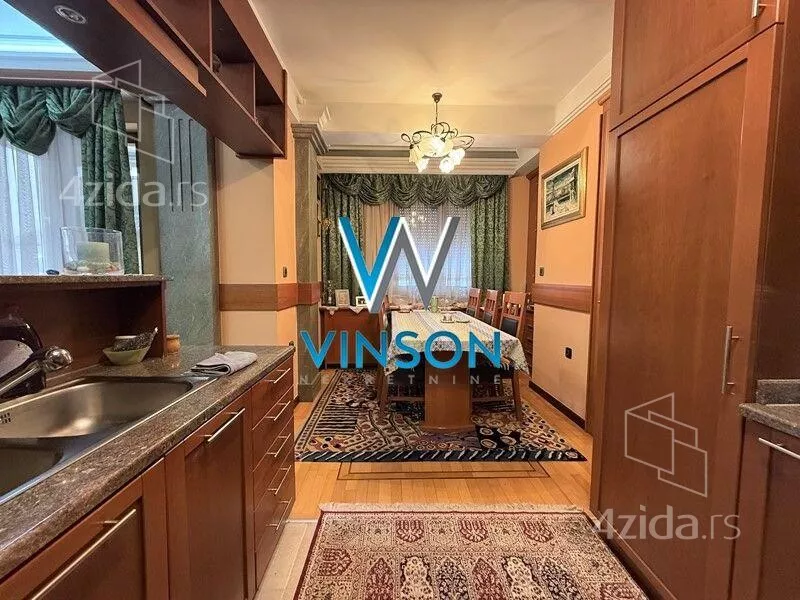 Šestosoban stan | 4zida