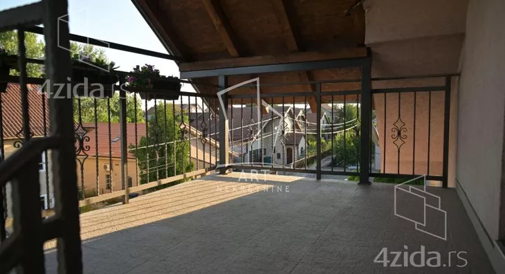 3-etažna kuća | 4zida