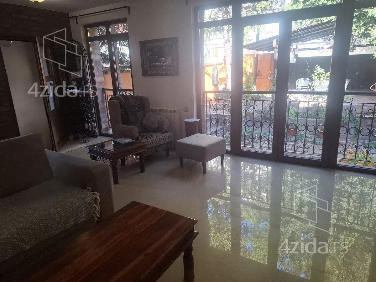 6-etažna kuća | 4zida