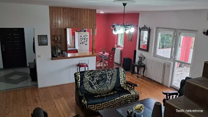 Isidora Stojanovića | 4zida.rs