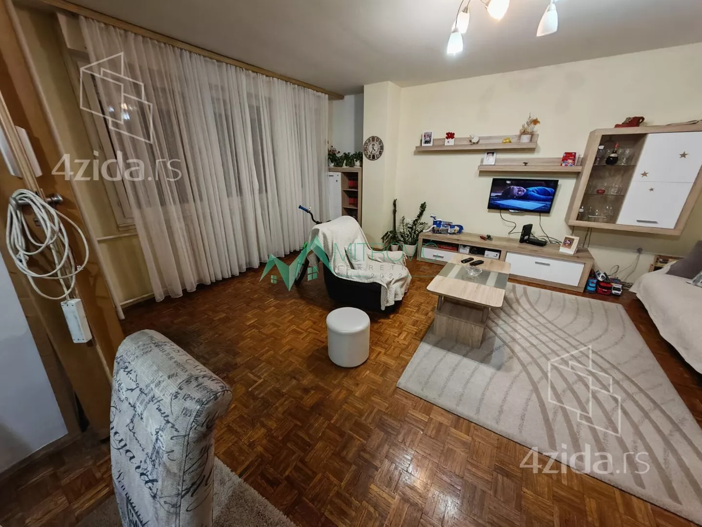 Dvoiposoban stan | 4zida