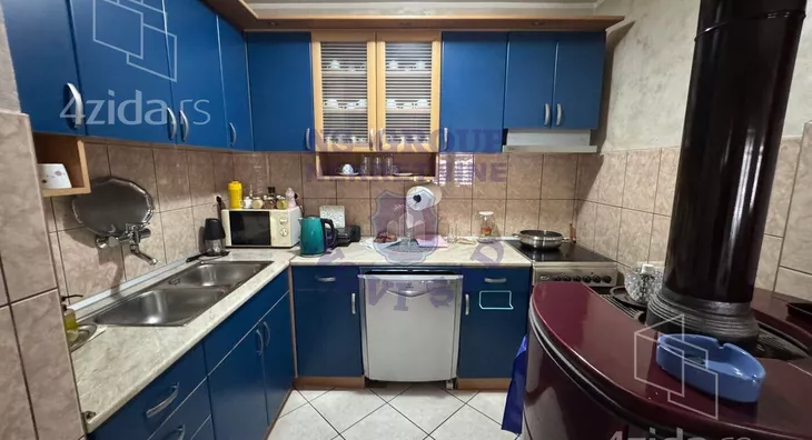 3-etažna kuća | 4zida