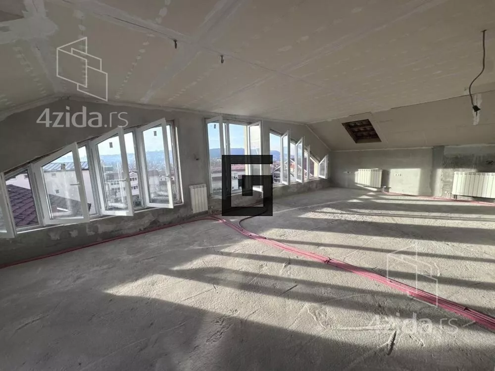 Troiposoban stan | 4zida