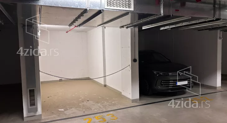 Garaža | 4zida