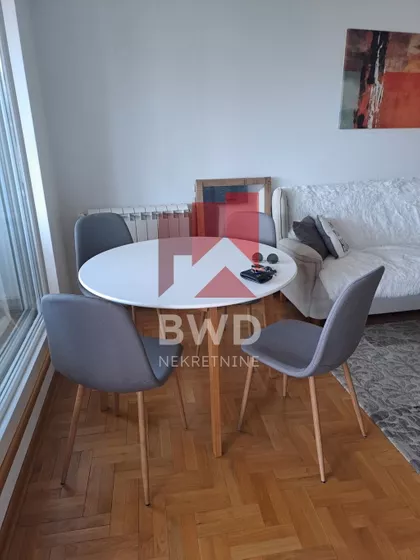 Trg Kosturnica | 4zida.rs