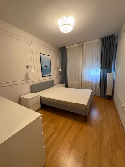 Petra Drapšina | 4zida.rs