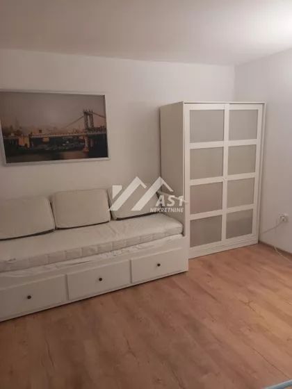 Podgorička | 4zida.rs