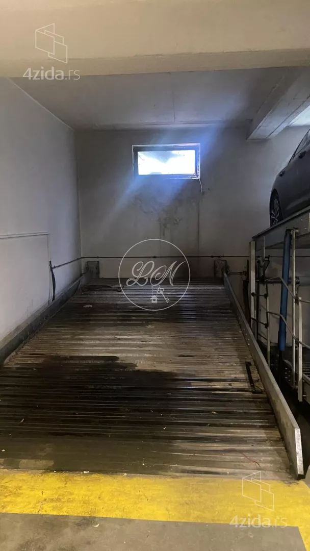 Garaža | 4zida