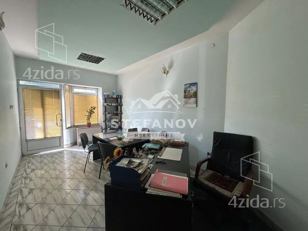 Lokal | 4zida