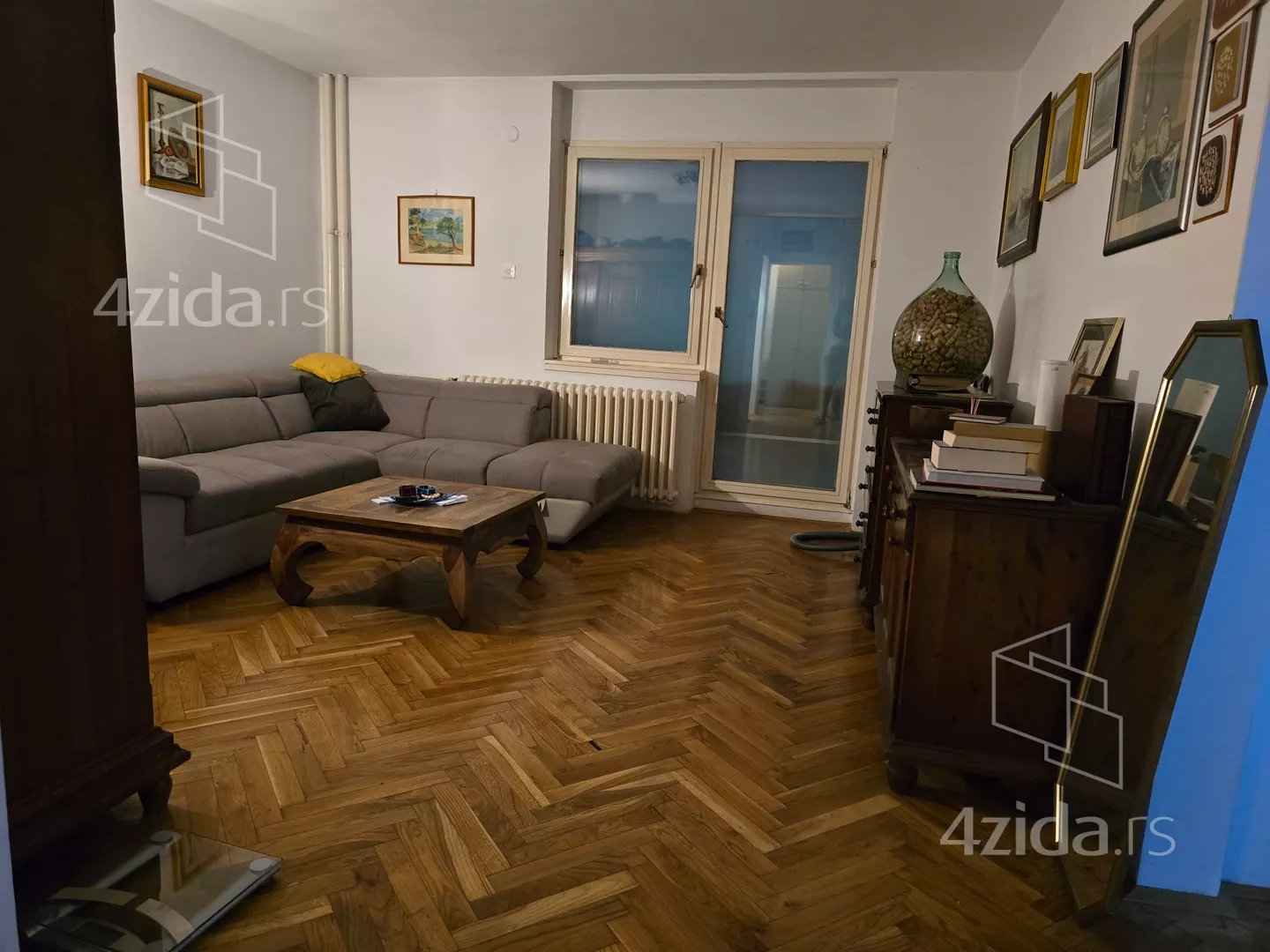 Jednoiposoban stan | 4zida