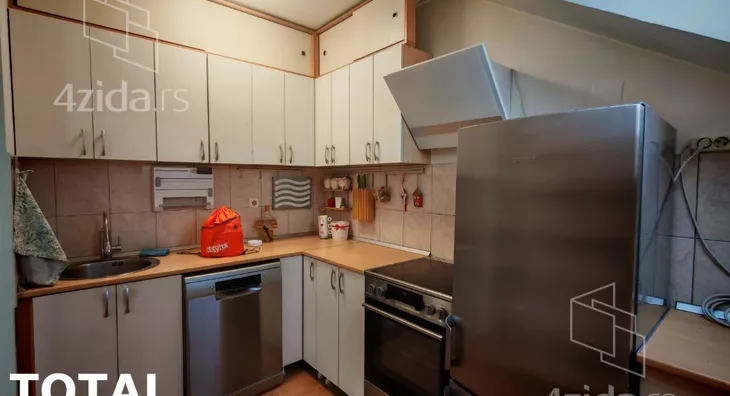 Petosoban stan | 4zida