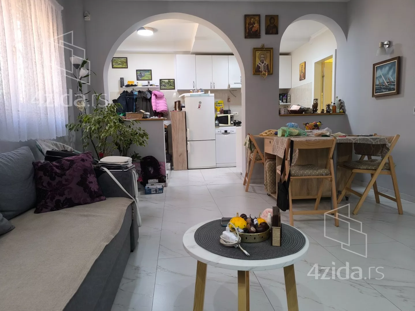 Dvoiposoban stan | 4zida