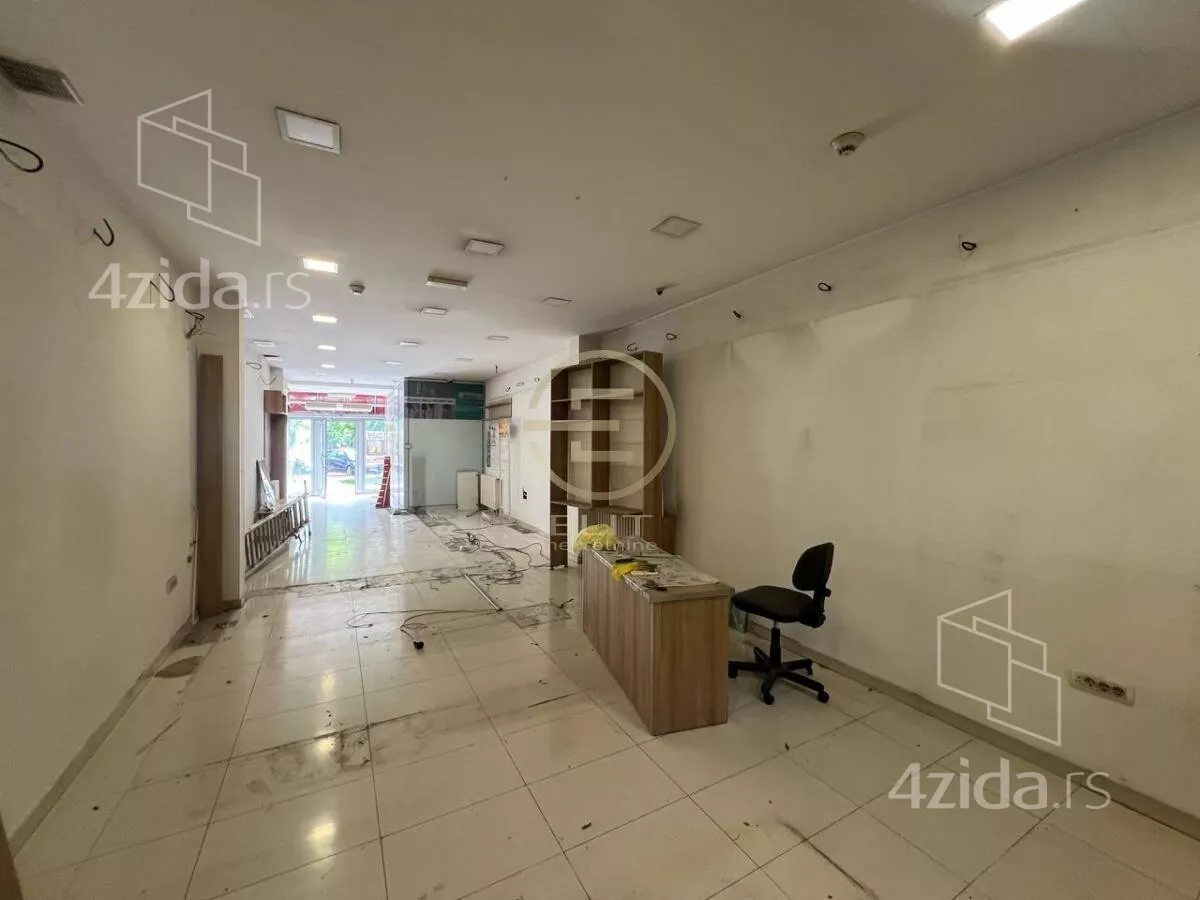Lokal | 4zida