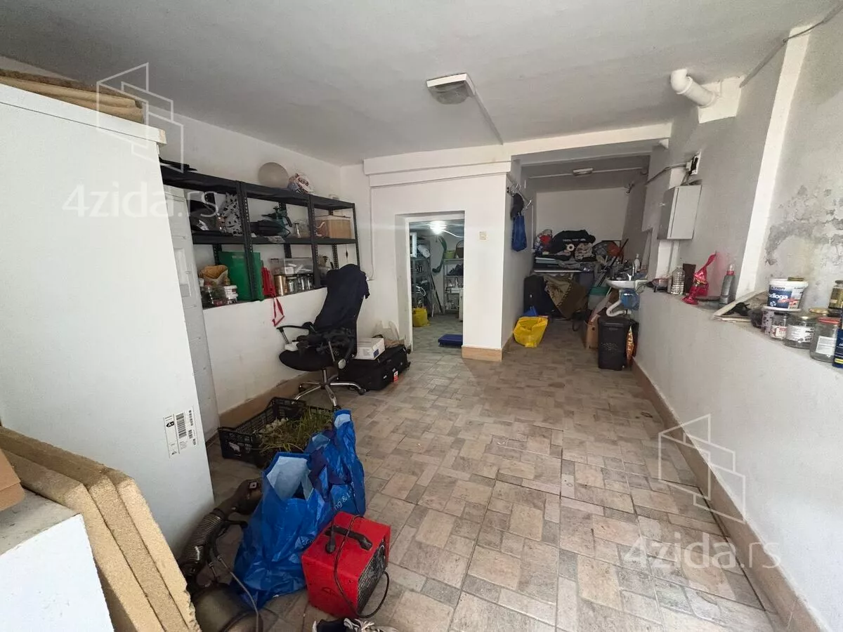 3-etažna kuća | 4zida