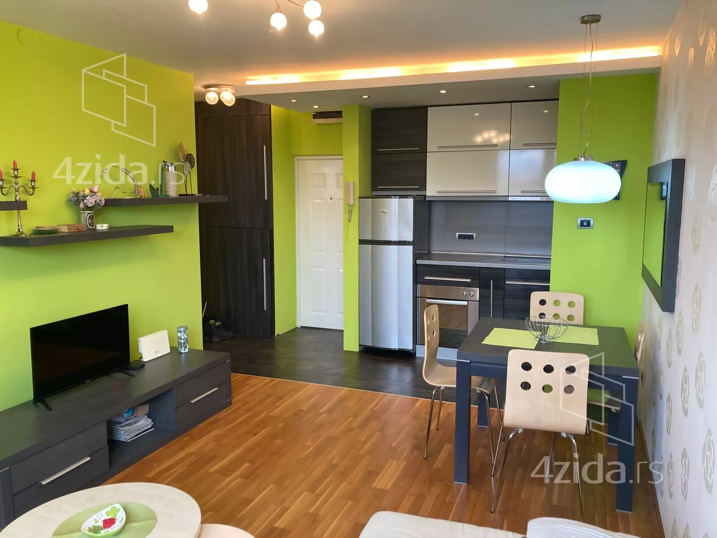 Jednoiposoban stan | 4zida