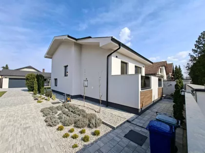 Mali Radanovac | 4zida.rs