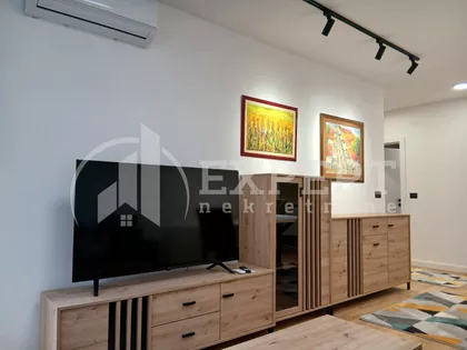 Marije Bursać | 4zida.rs